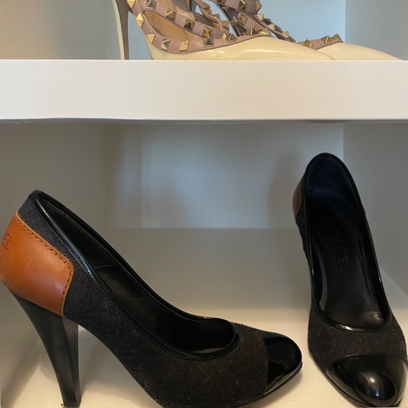 Vintage Chanel heels size 39 - Picture 2 of 6